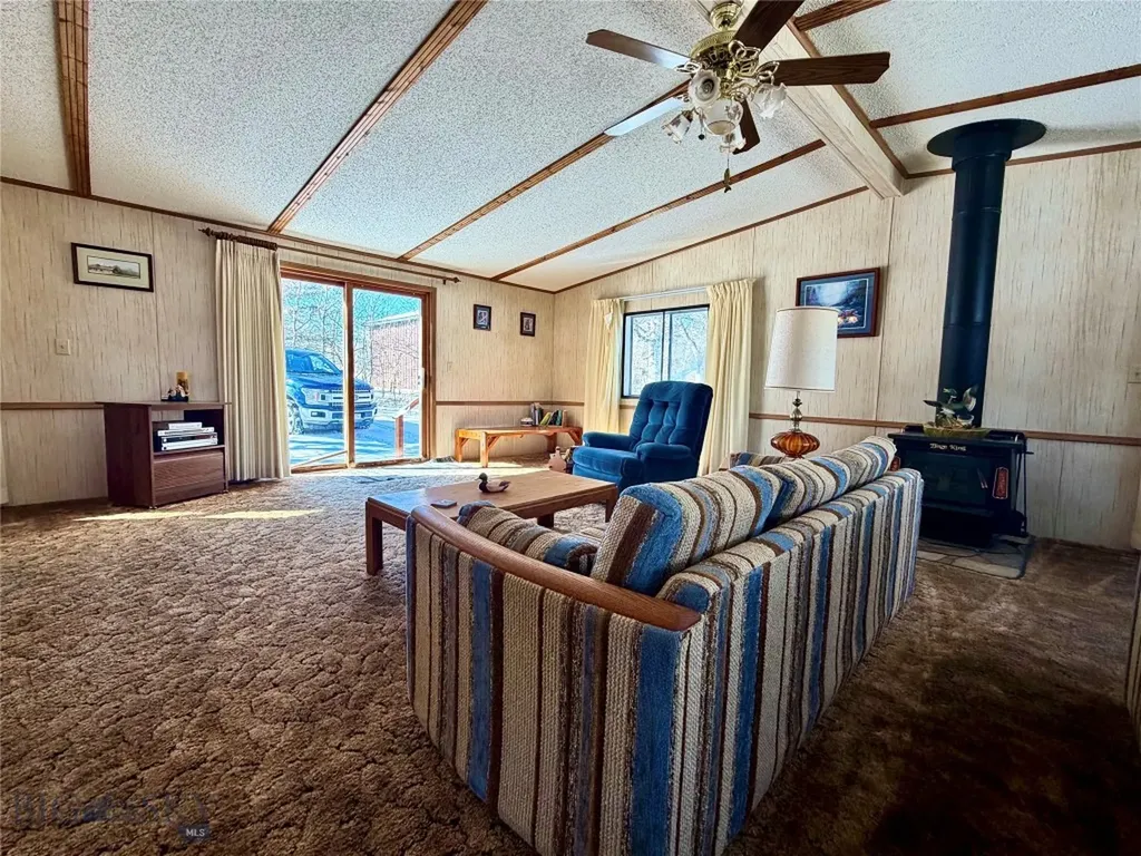 28 W Shore Road Babb MT 59411