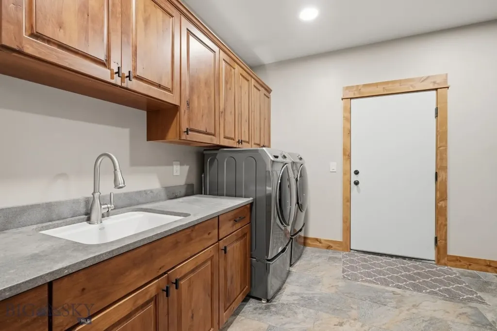 46 Moon Shadow Drive Bozeman MT 59715