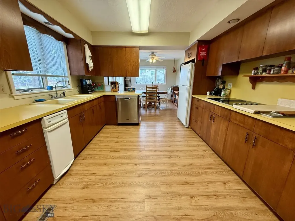 110 W Park Avenue Manhattan MT 59741