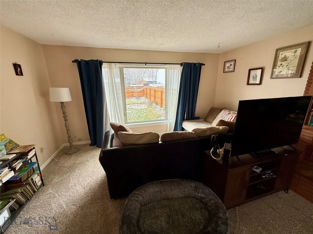 110 W Park Avenue Manhattan MT 59741