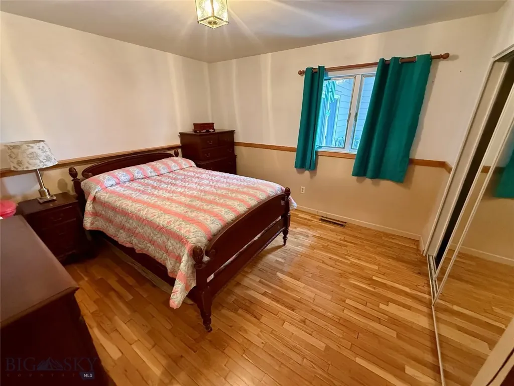 110 W Park Avenue Manhattan MT 59741