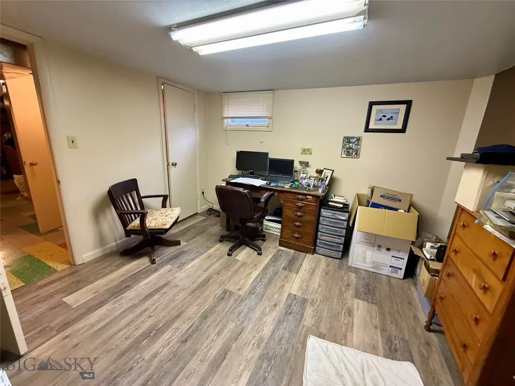 110 W Park Avenue Manhattan MT 59741