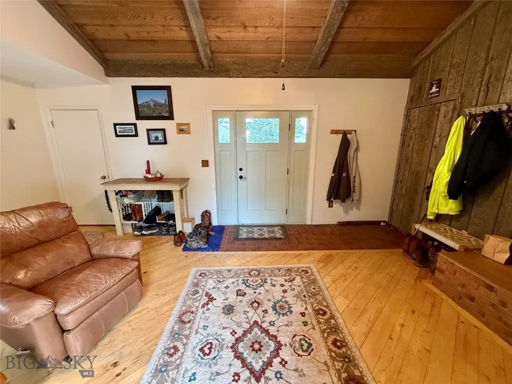 110 W Park Avenue Manhattan MT 59741