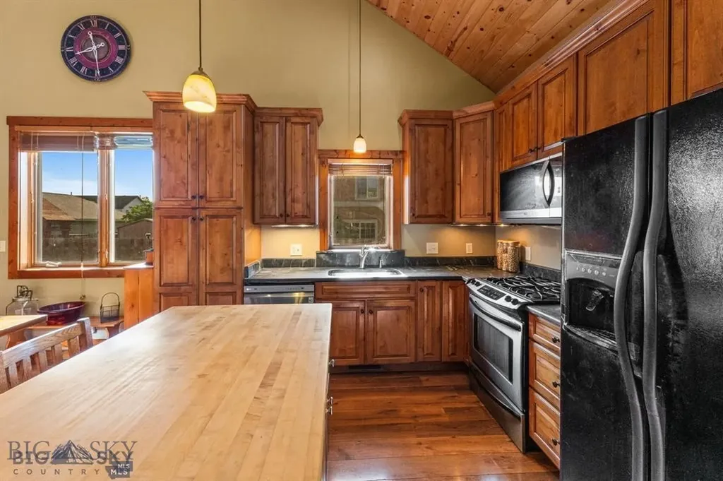 702 Nebula Street Livingston MT 59047