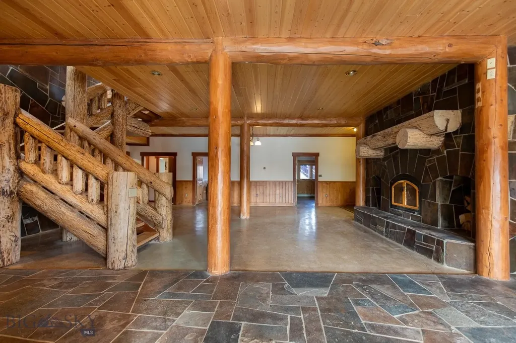 1380 Glacier View Drive Deer Lodge MT 59722