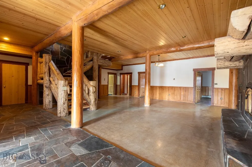 1380 Glacier View Drive Deer Lodge MT 59722