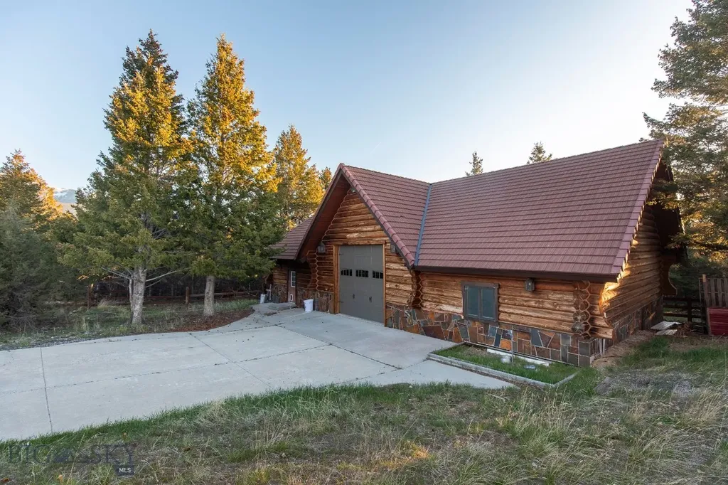 1380 Glacier View Drive Deer Lodge MT 59722