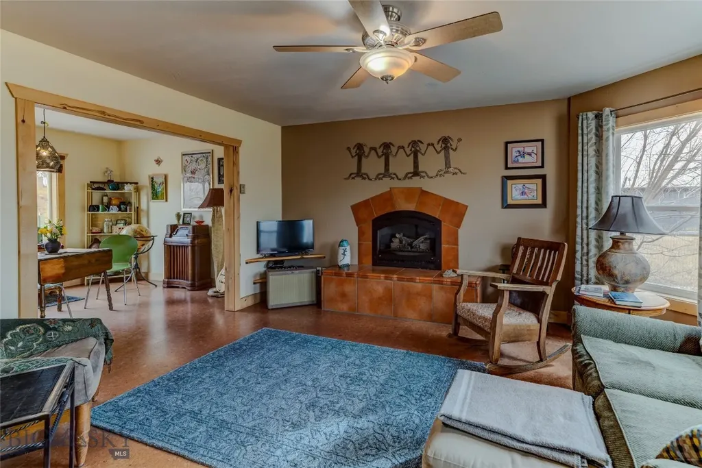 402 2nd Avenue N Clyde Park MT 59018