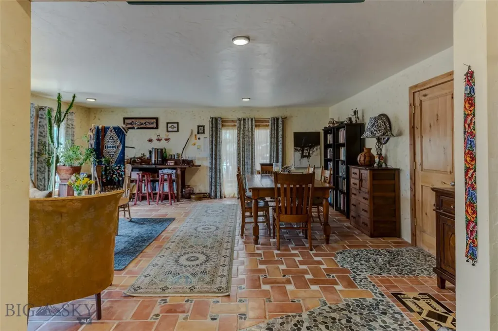 402 2nd Avenue N Clyde Park MT 59018