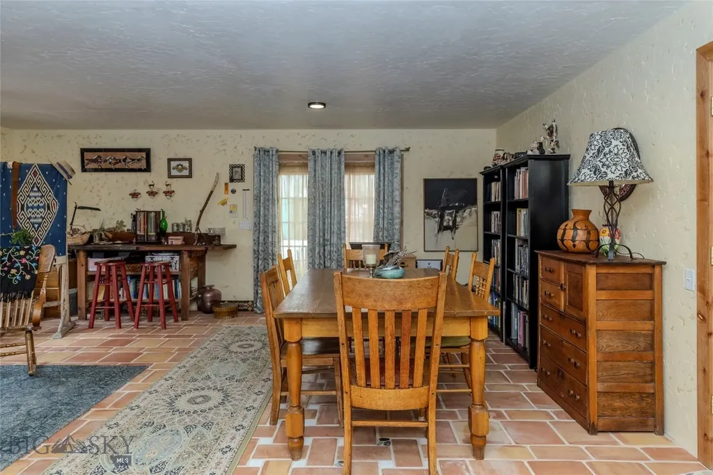 402 2nd Avenue N Clyde Park MT 59018