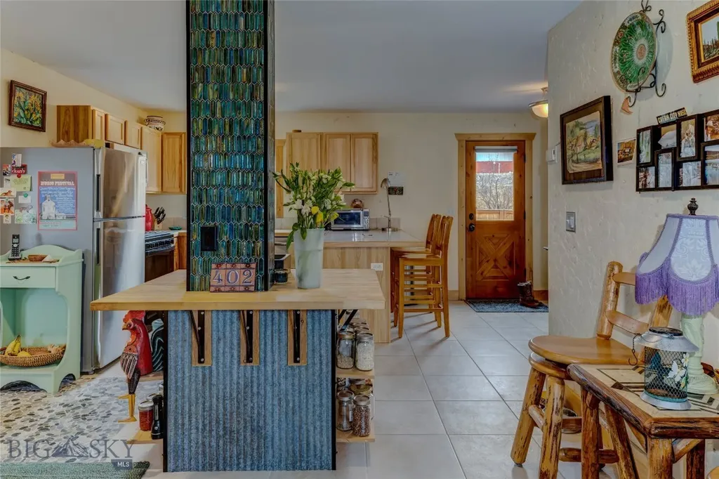 402 2nd Avenue N Clyde Park MT 59018