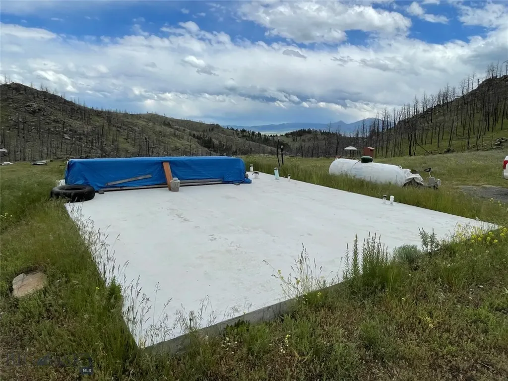 10 Lower Rader Creek Road Whitehall MT 59759