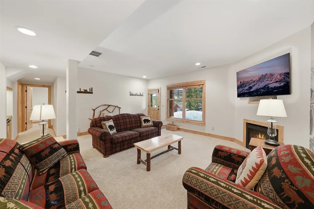 15 Rose Bud Loop Big Sky MT 59716