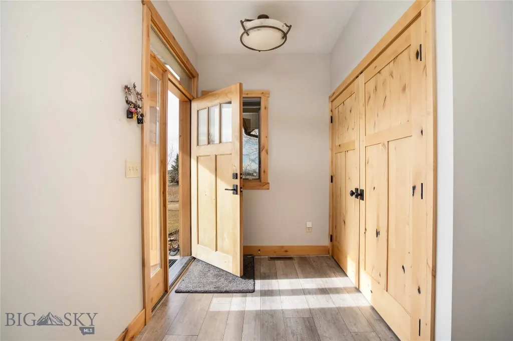 220 Cayuse Trail Bozeman MT 59718