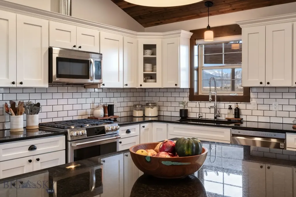27 Obsidian Lane Livingston MT 59047