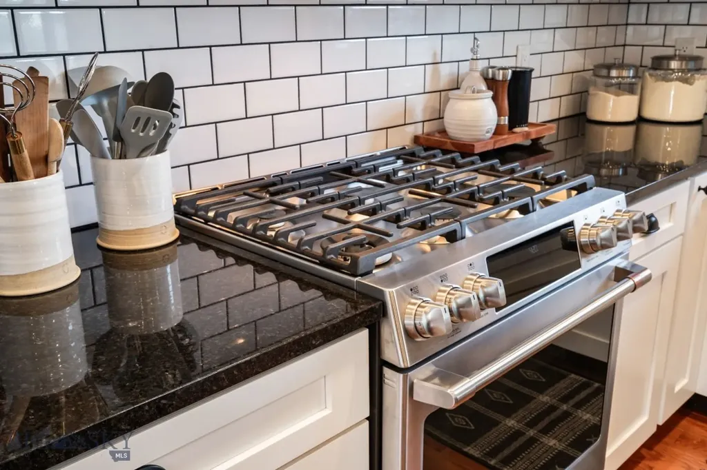 27 Obsidian Lane Livingston MT 59047