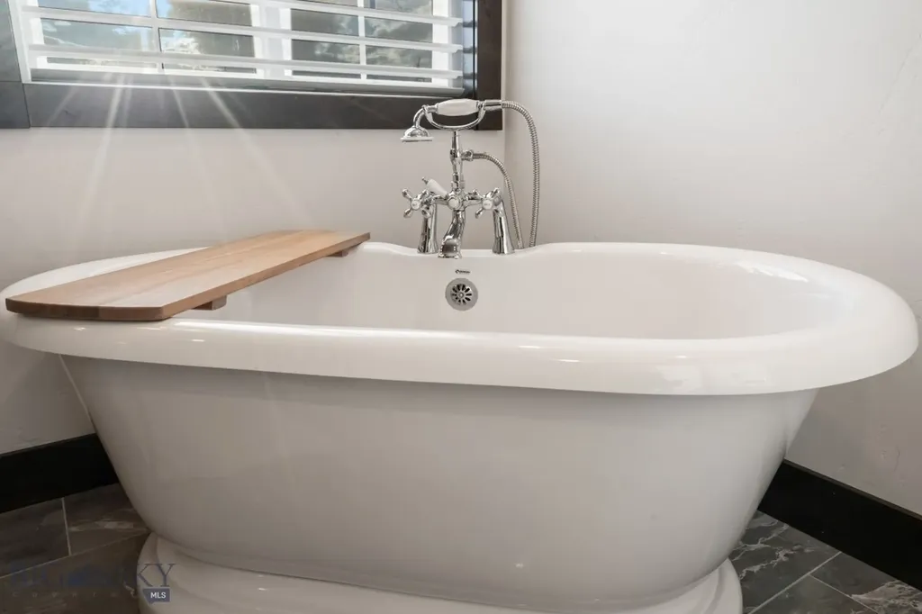 27 Obsidian Lane Livingston MT 59047