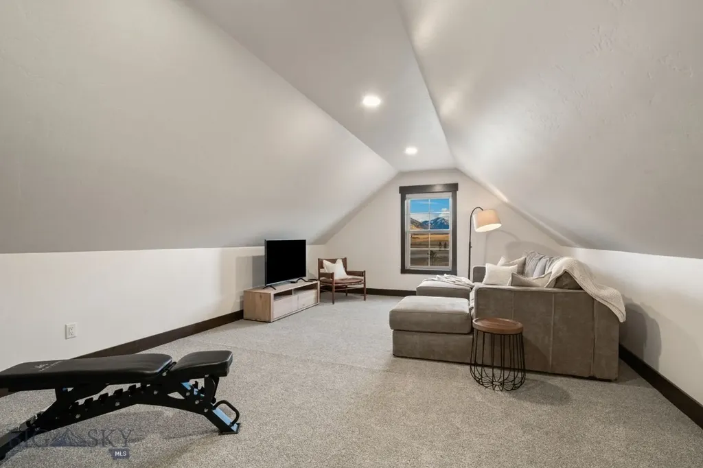 27 Obsidian Lane Livingston MT 59047