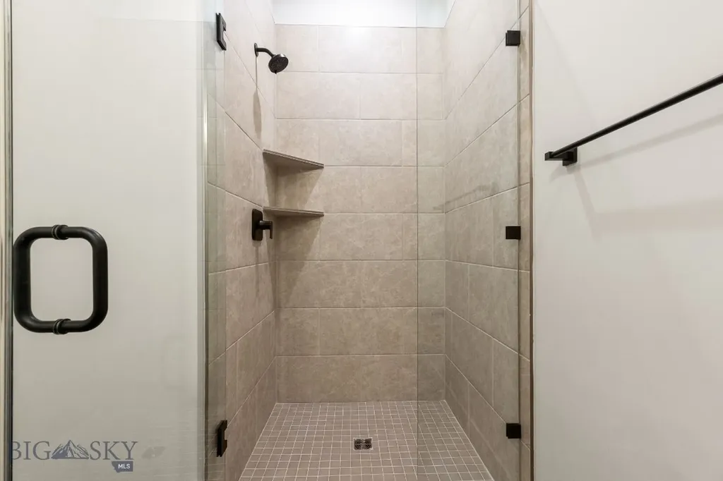 1609 Wyatt Earp Belgrade MT 59714