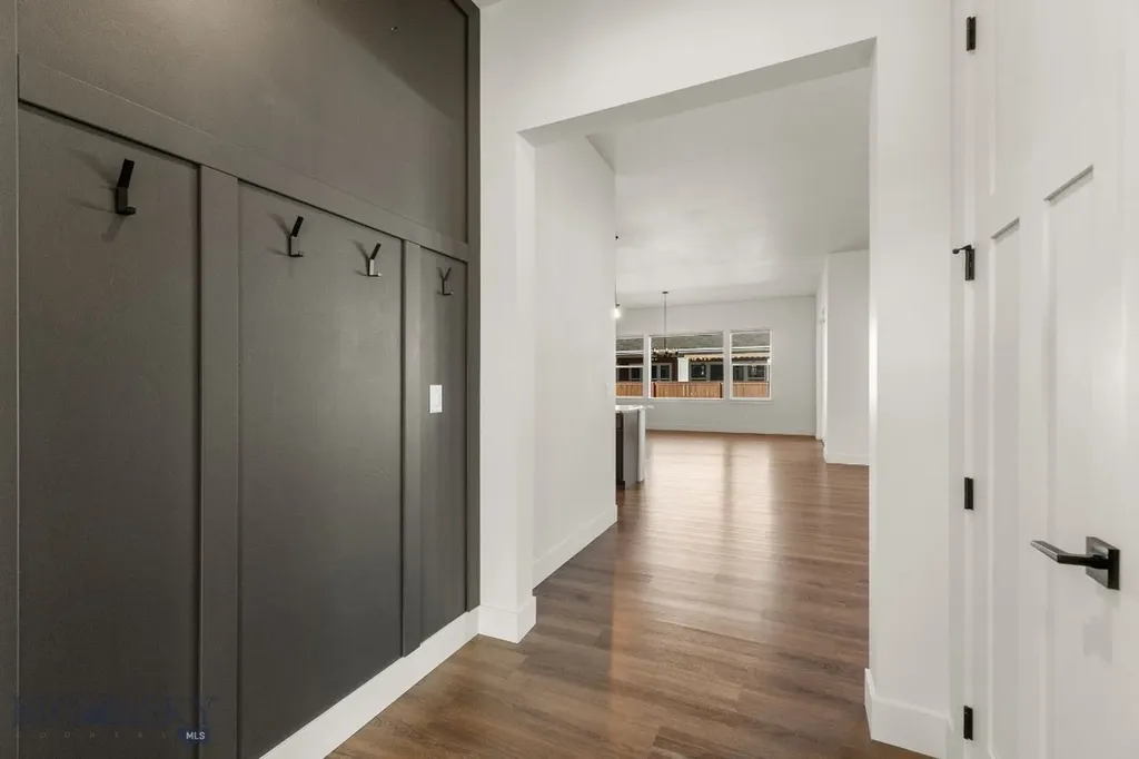 1609 Wyatt Earp Belgrade MT 59714