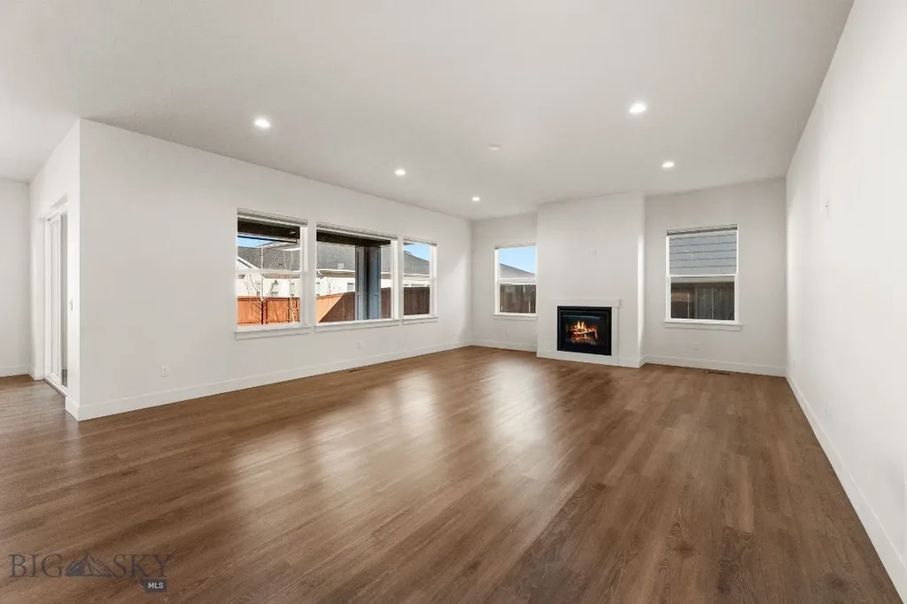 1609 Wyatt Earp Belgrade MT 59714