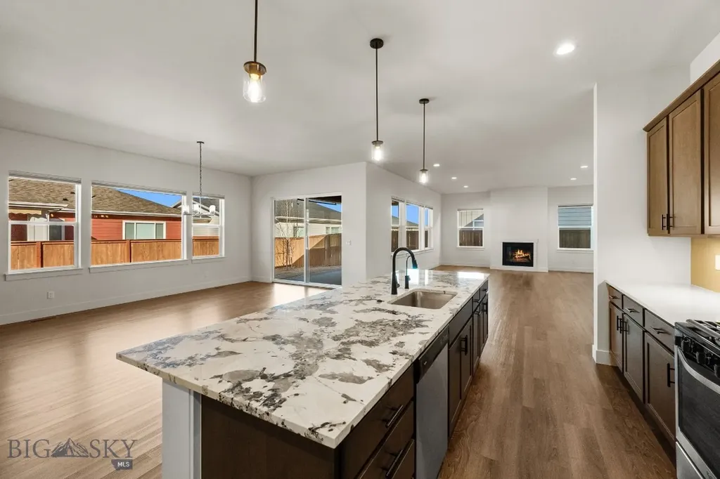 1609 Wyatt Earp Belgrade MT 59714