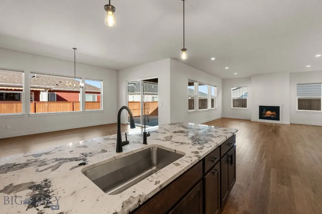 1609 Wyatt Earp Belgrade MT 59714