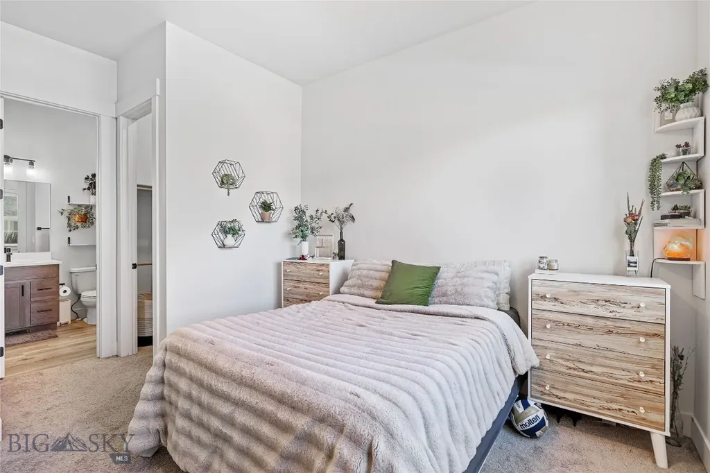 1711 Wyatt Earp Court Belgrade MT 59714