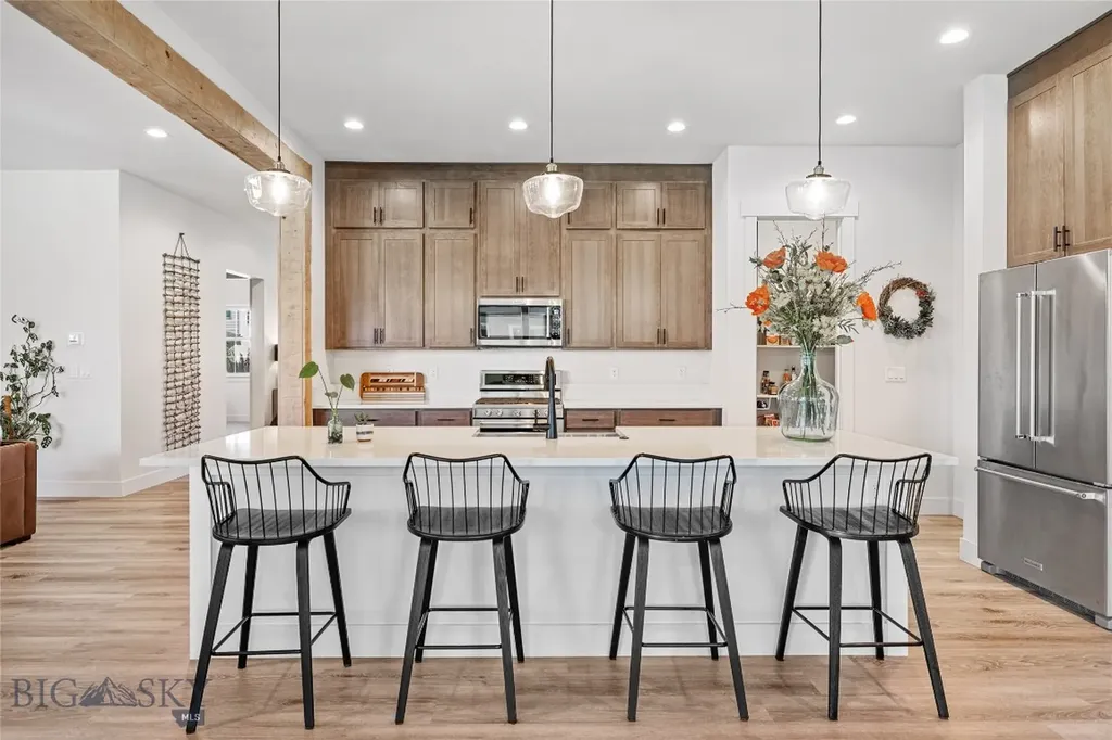 1711 Wyatt Earp Court Belgrade MT 59714