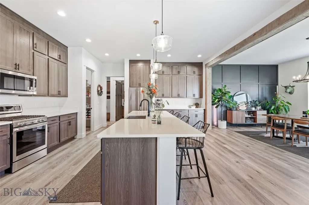 1711 Wyatt Earp Court Belgrade MT 59714
