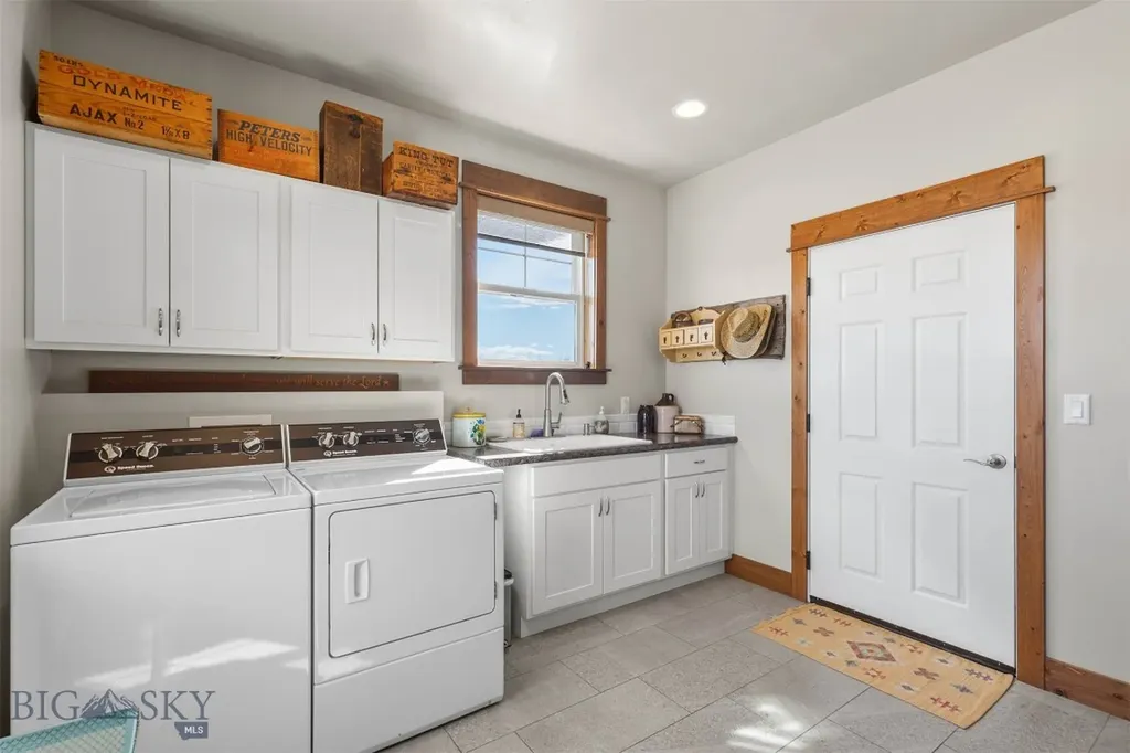 1707 Roundup Boulevard Belgrade MT 59714
