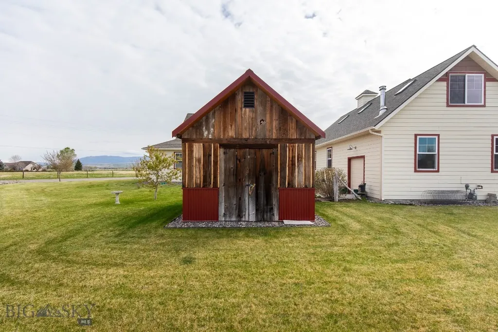 1707 Roundup Boulevard Belgrade MT 59714