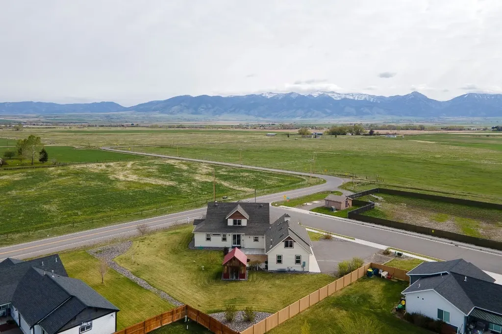 1707 Roundup Boulevard Belgrade MT 59714