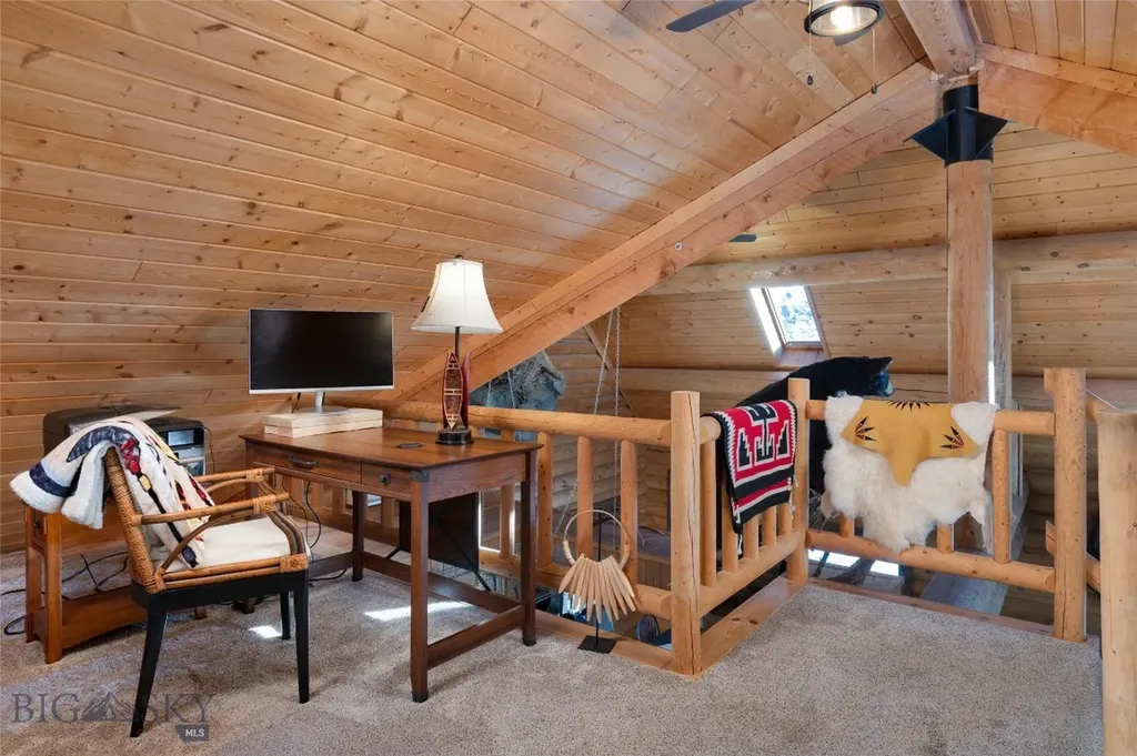 198 E River Road Emigrant MT 59027