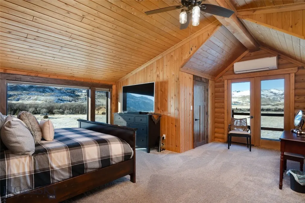 198 E River Road Emigrant MT 59027