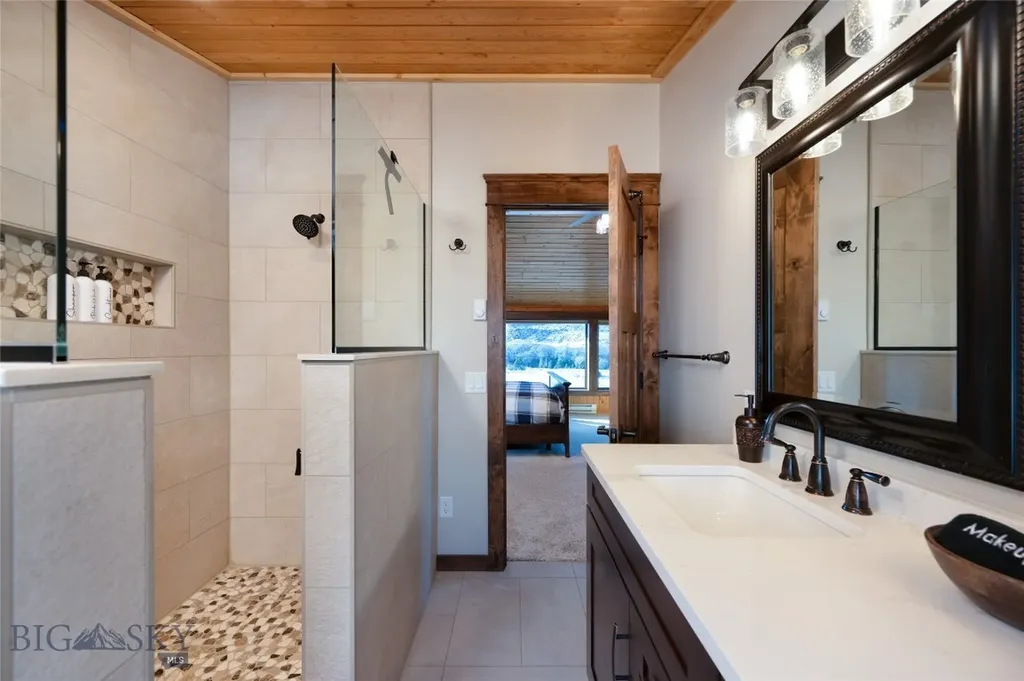 198 E River Road Emigrant MT 59027