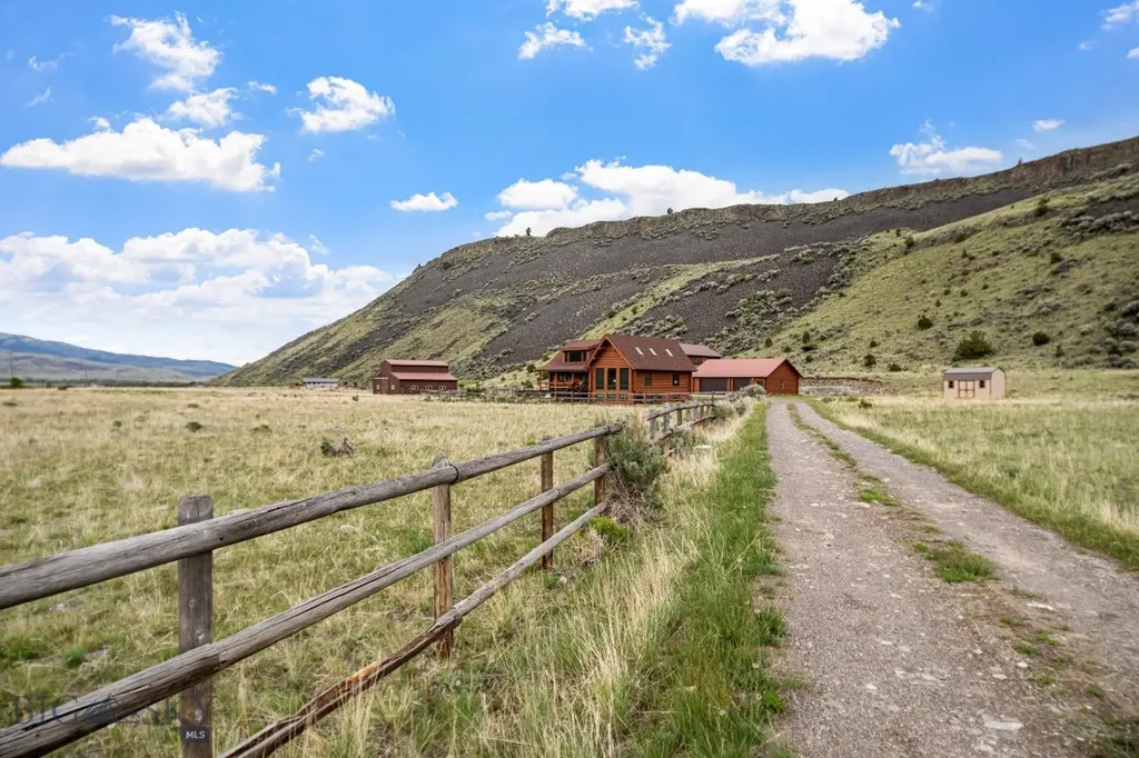 198 E River Road Emigrant MT 59027