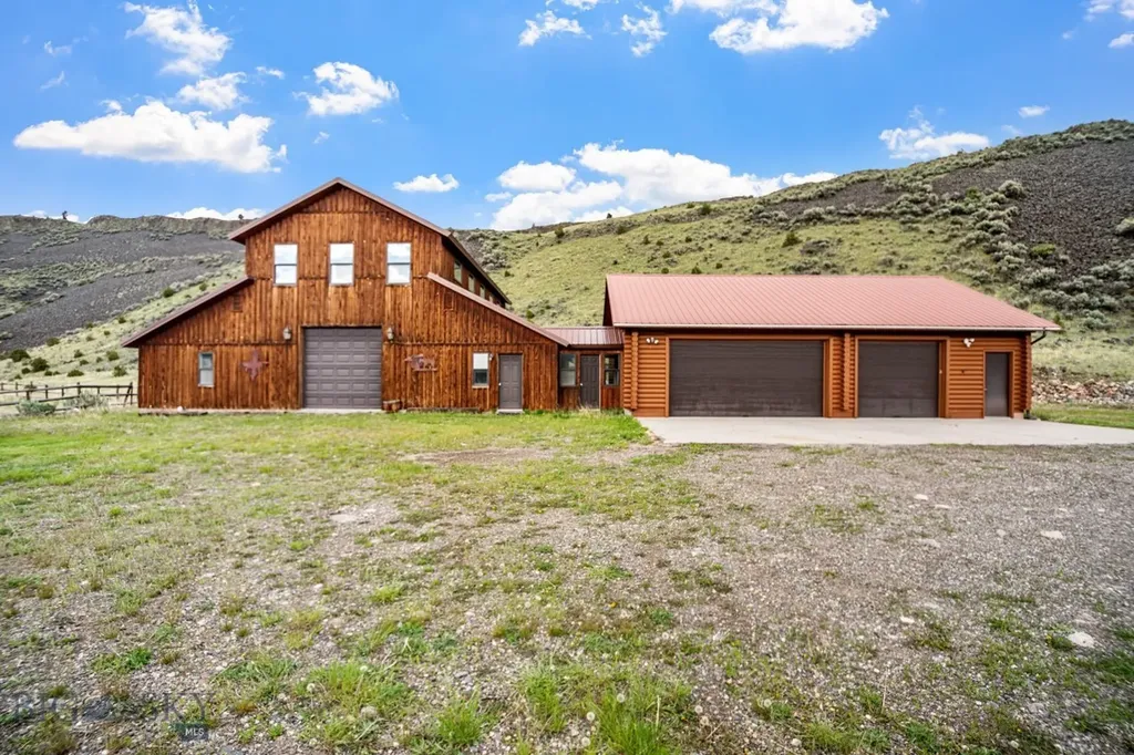 198 E River Road Emigrant MT 59027