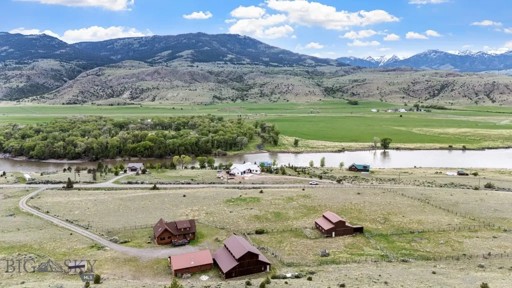 198 E River Road Emigrant MT 59027