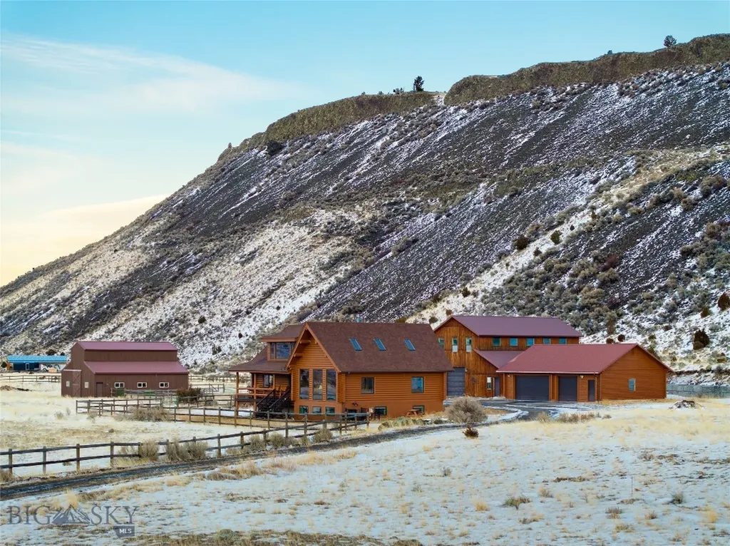 198 E River Road Emigrant MT 59027