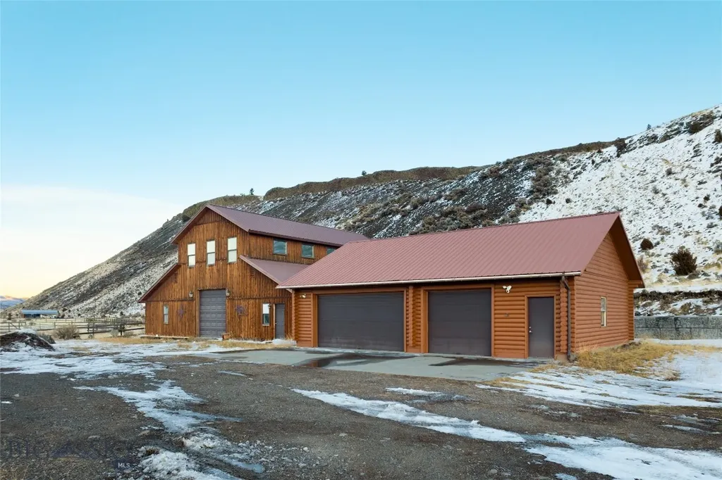 198 E River Road Emigrant MT 59027