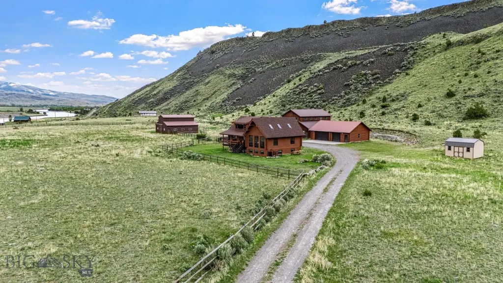 198 E River Road Emigrant MT 59027