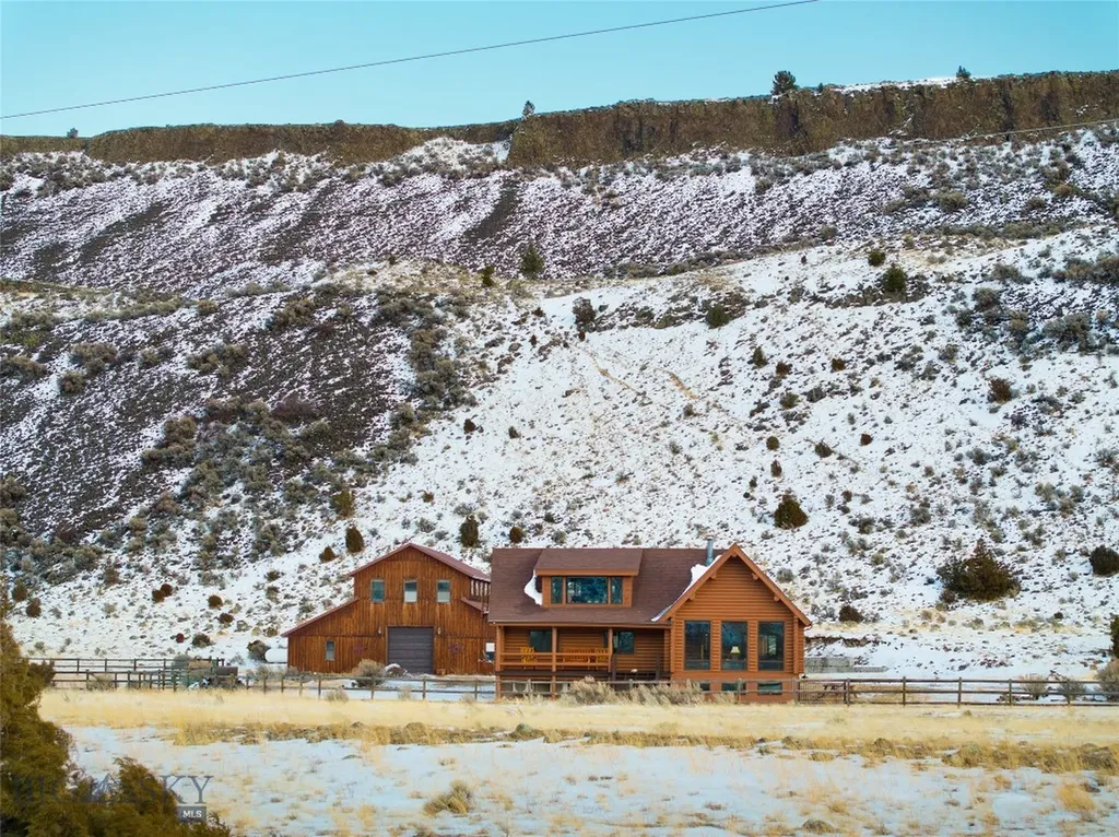 198 E River Road Emigrant MT 59027