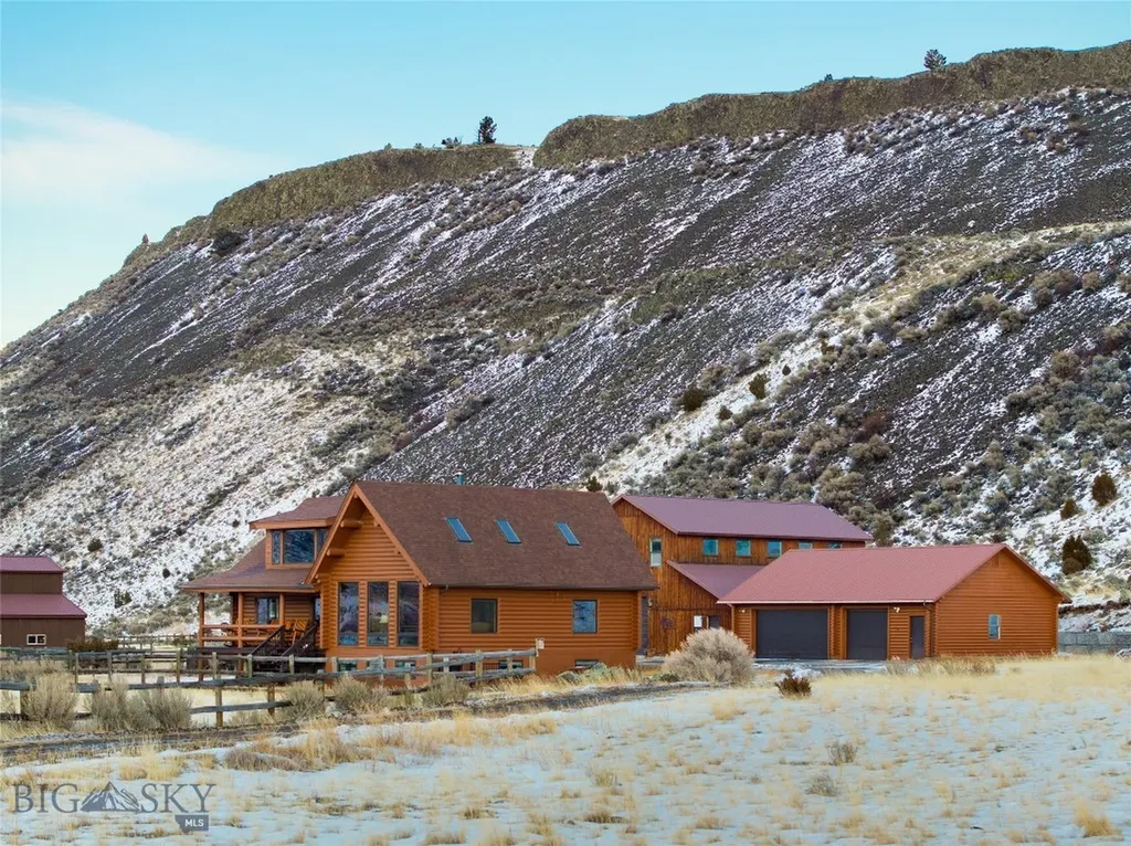 198 E River Road Emigrant MT 59027