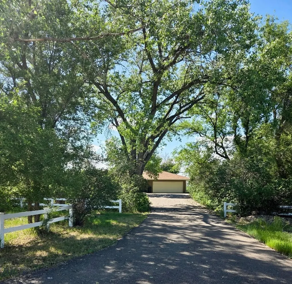 2 Fairgrounds Road Glendive MT 59330