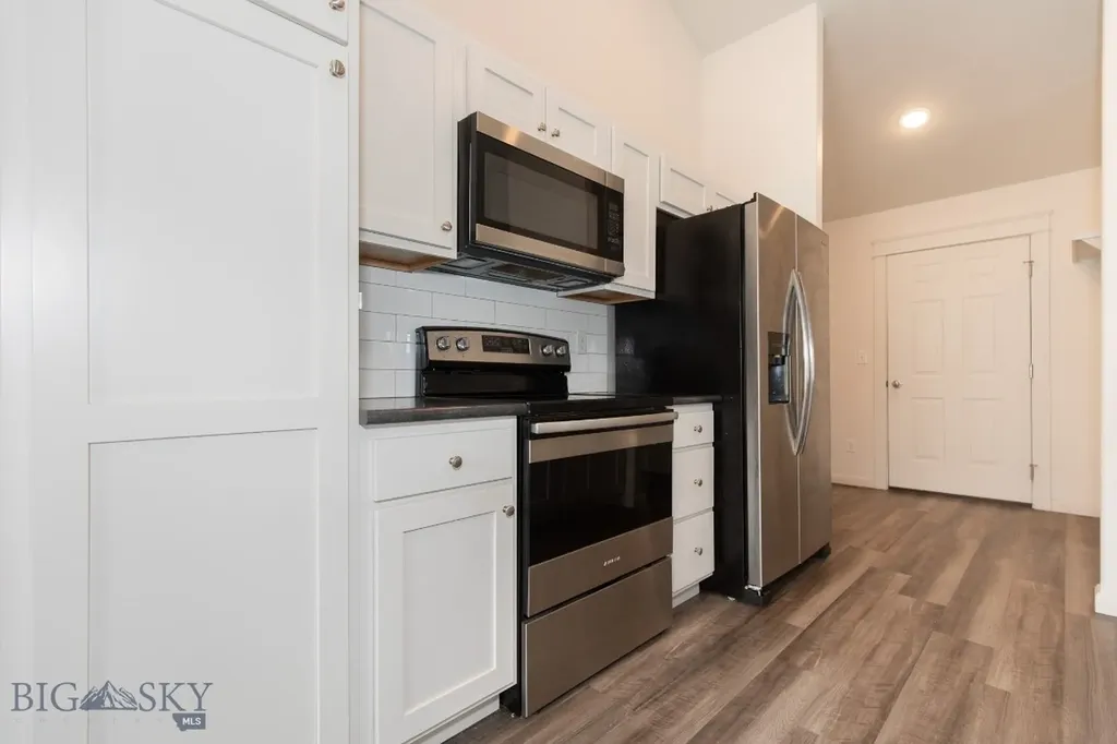 1718 Shelby Avenue Belgrade MT 59714