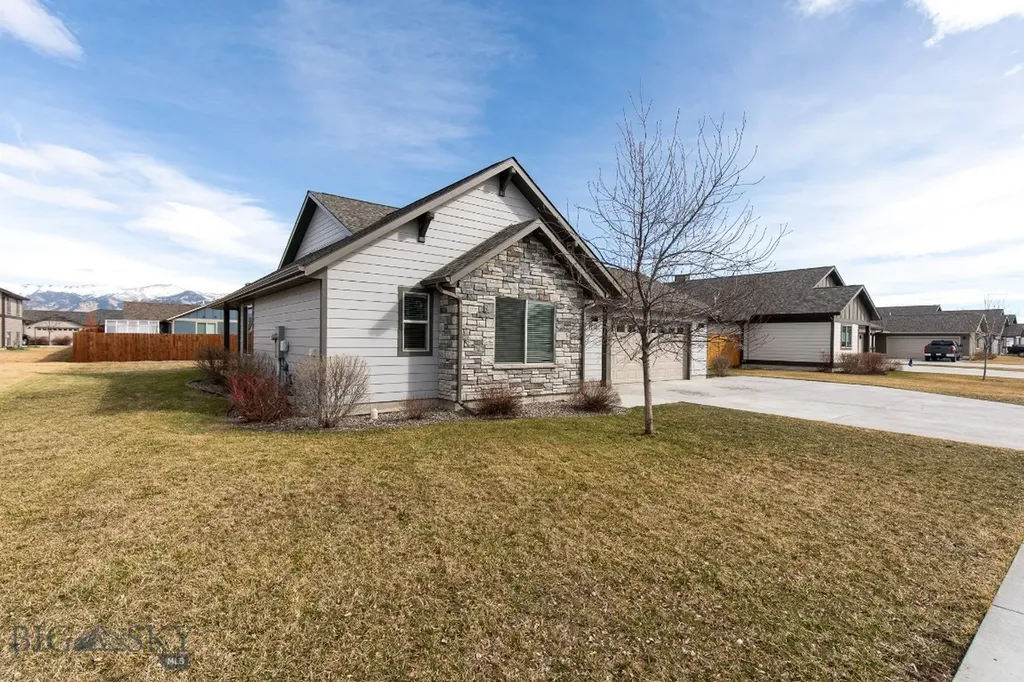 1718 Shelby Avenue Belgrade MT 59714