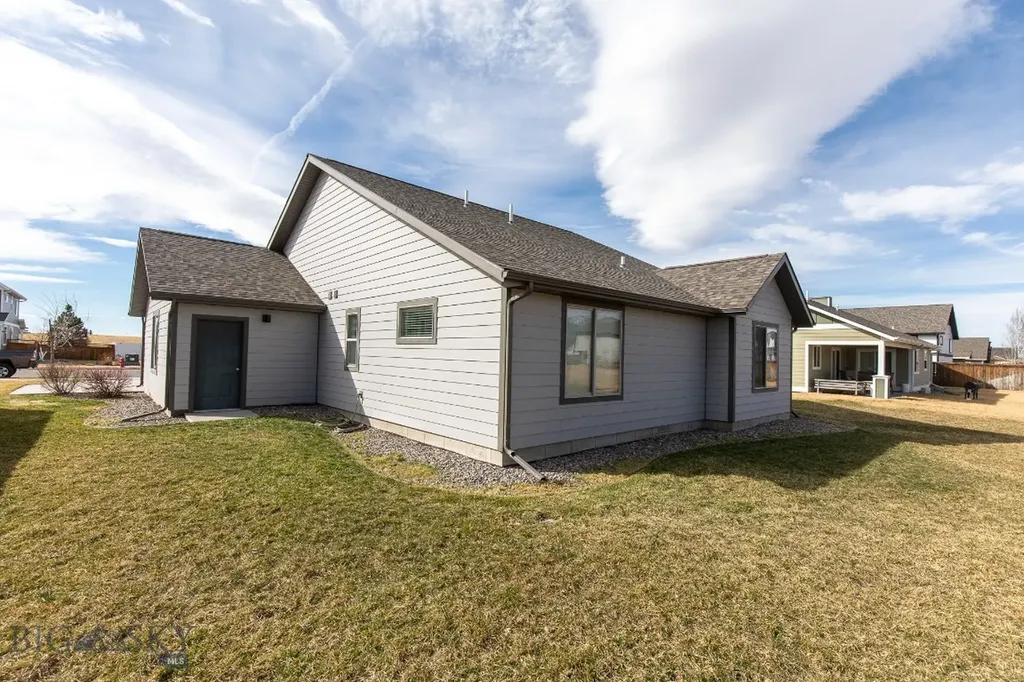 1718 Shelby Avenue Belgrade MT 59714