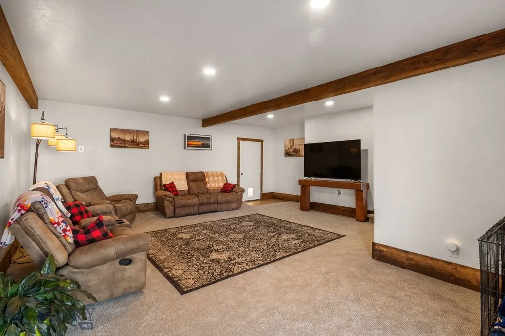 91 E Allison Avenue Belgrade MT 59714
