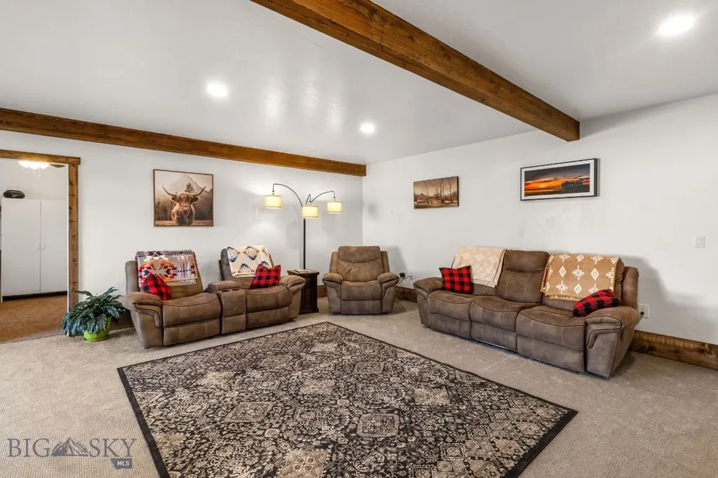 91 E Allison Avenue Belgrade MT 59714